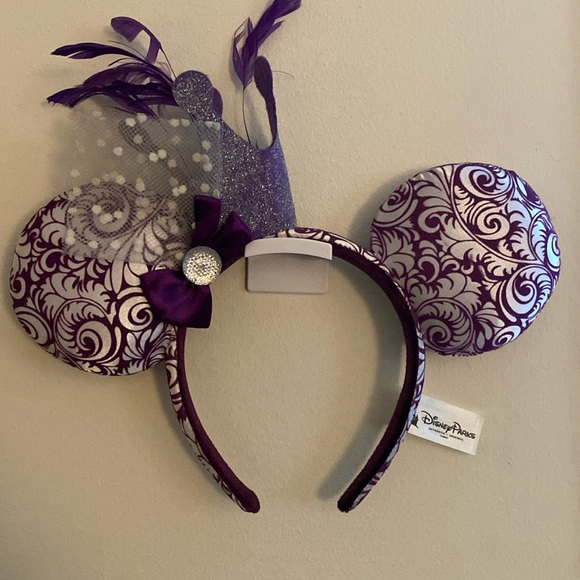 Feather Crown Minnie Mouse Ears - Picture 1 of 4